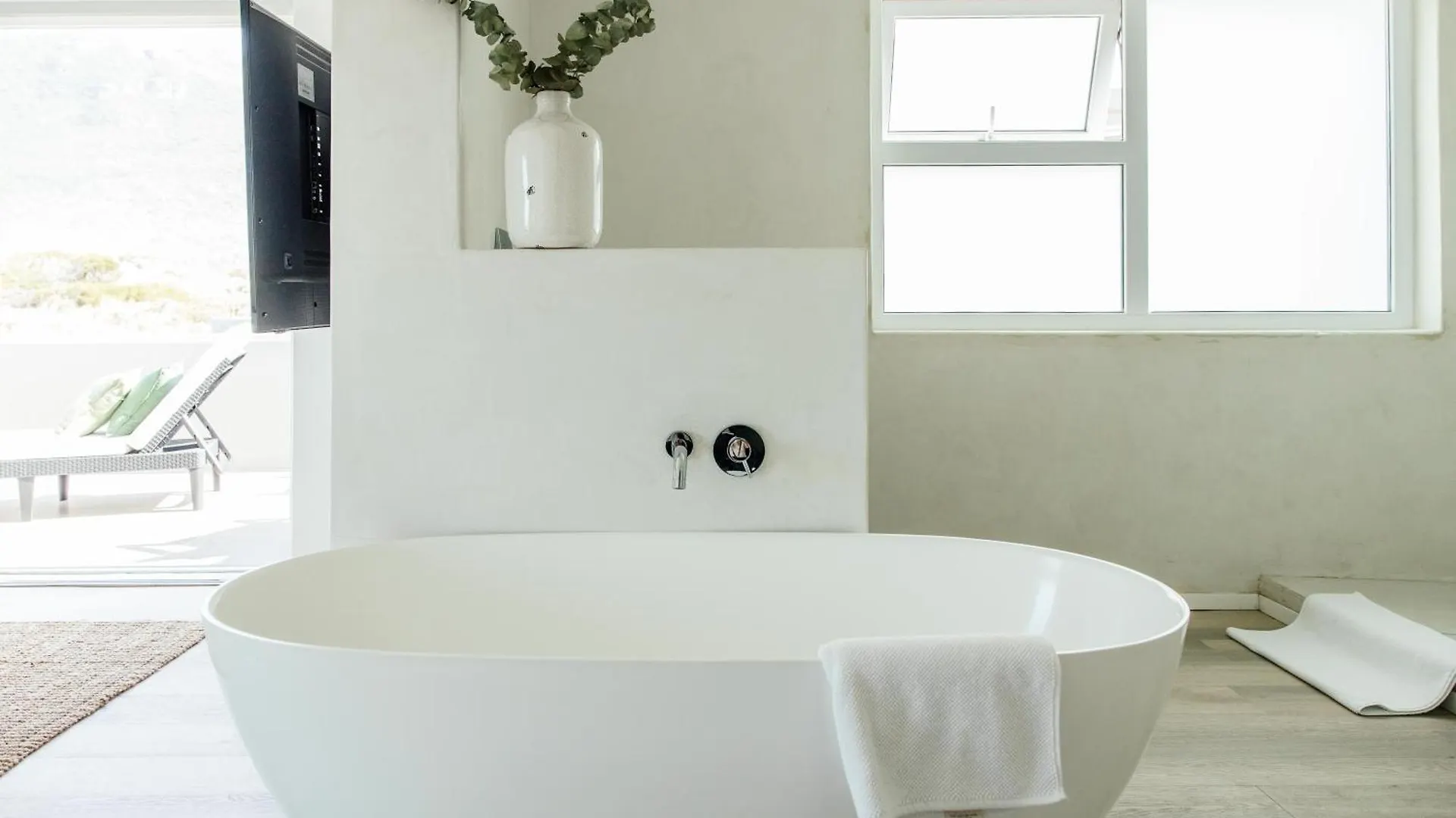 Pingu Beachhouse With Jacuzzi Hout Bay Cape Town 0*,  Güney Afrika