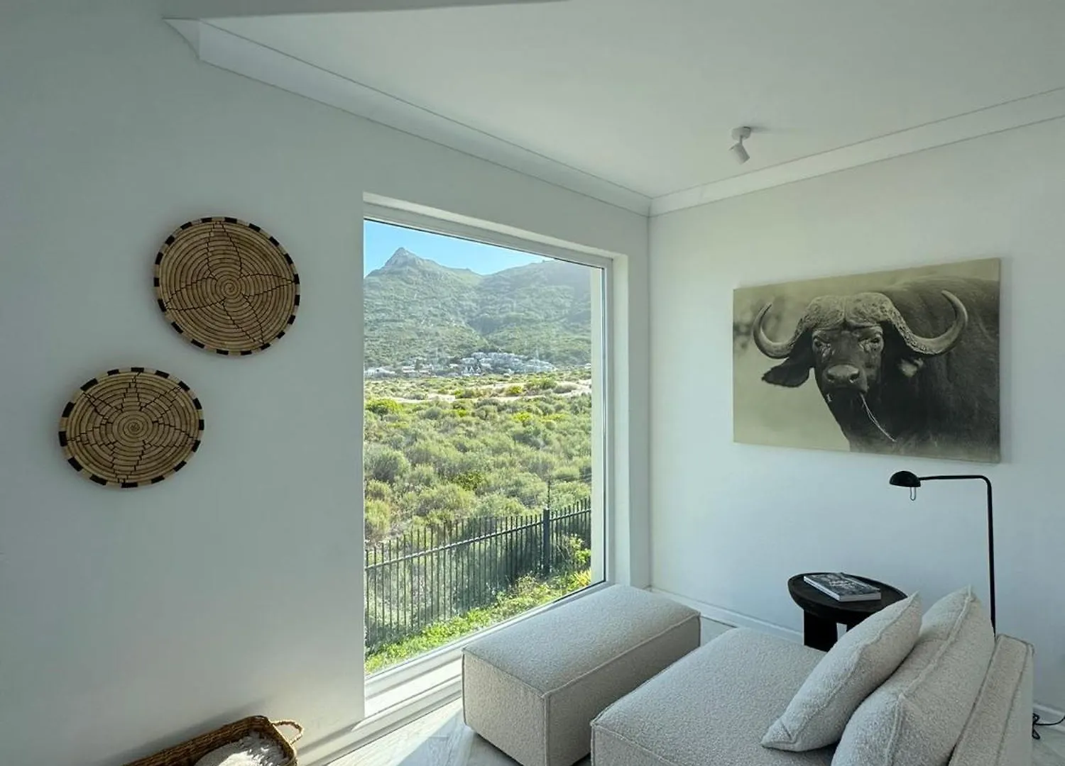 Pingu Beachhouse With Jacuzzi Hout Bay Cape Town