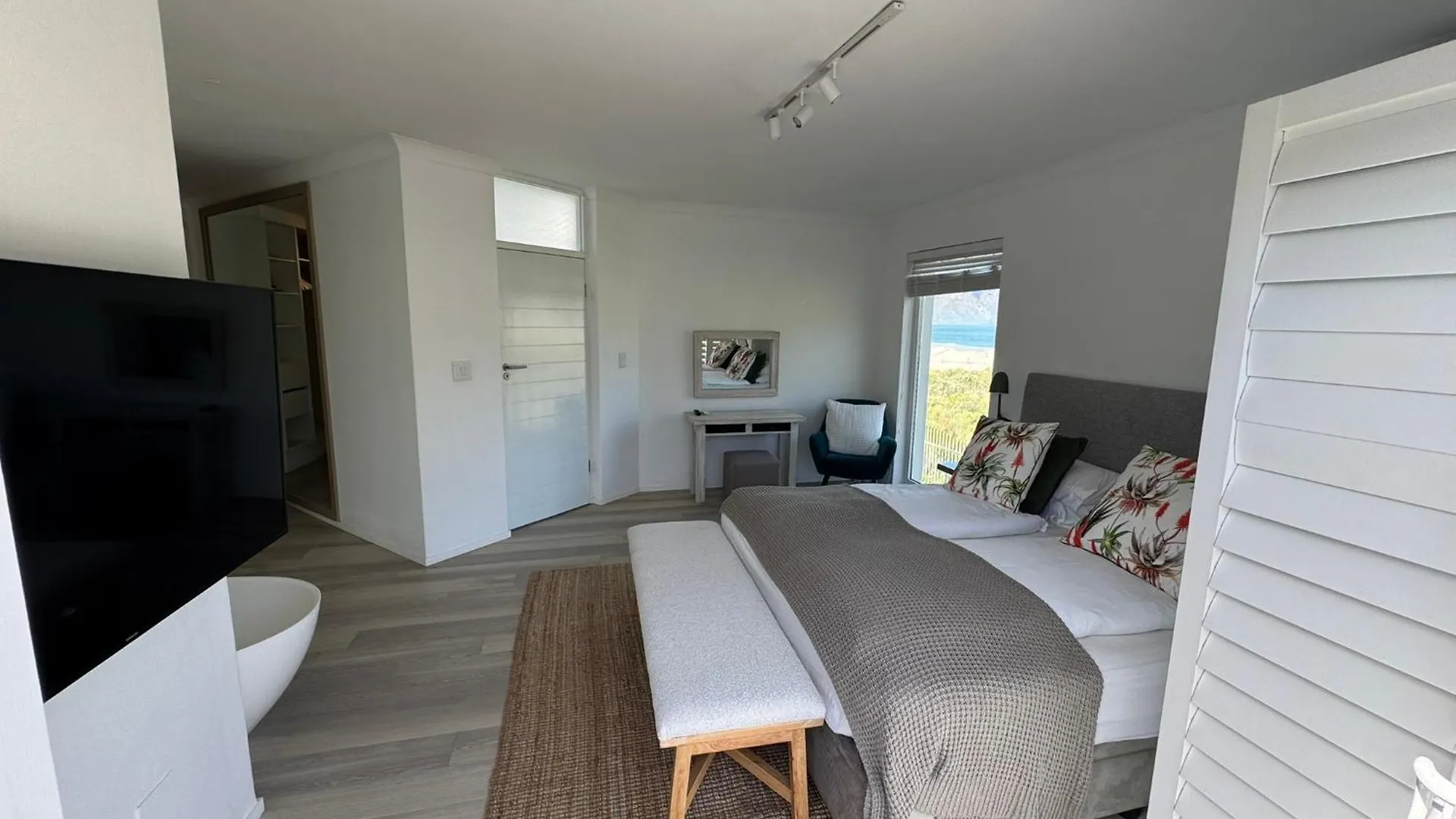 Tatil Evi Pingu Beachhouse With Jacuzzi Hout Bay Cape Town