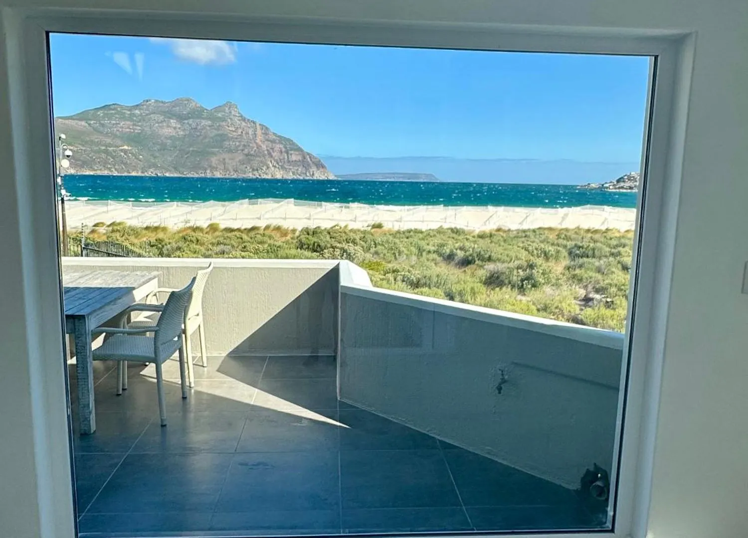 Pingu Beachhouse With Jacuzzi Hout Bay Cape Town 0*,  Güney Afrika